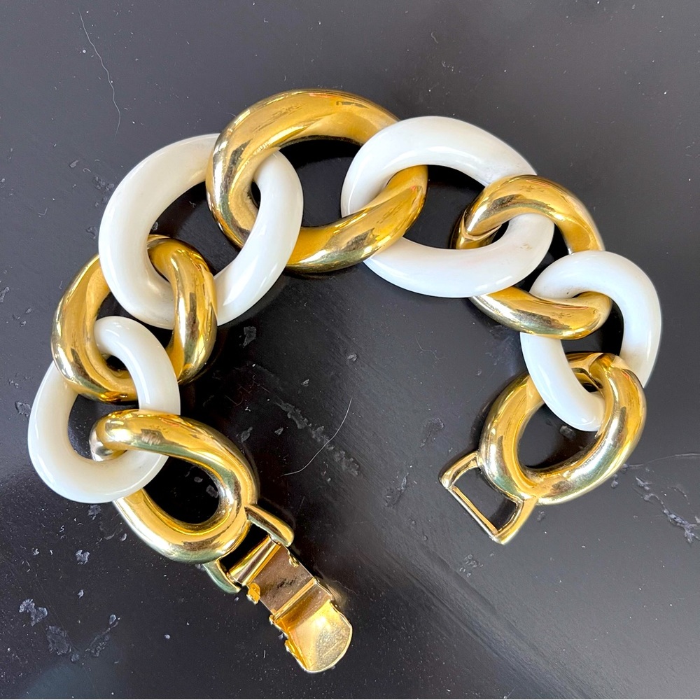 Vintage link bracelet. Gold and white
